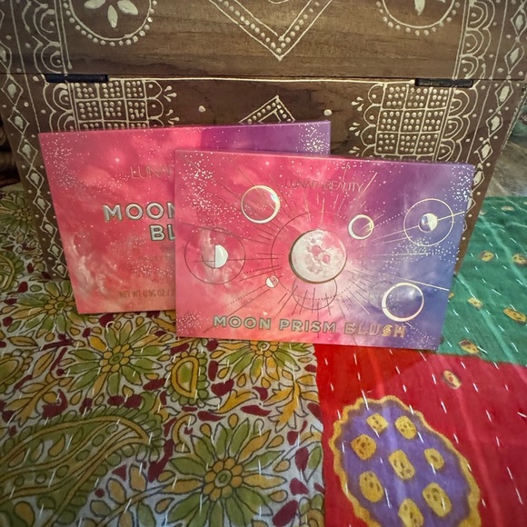NIB: Lunar Beauty Moon Prism Blush Cheek Pallet - Picture 2 of 8